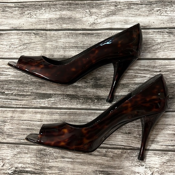 Stuart Weitzman Klinda Cognac Tartaruga Peep Toe Heels 6.5 - Picture 4 of 7
